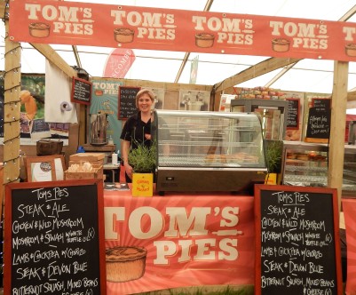 Tom's Pies - Denise - Sophie Whiting